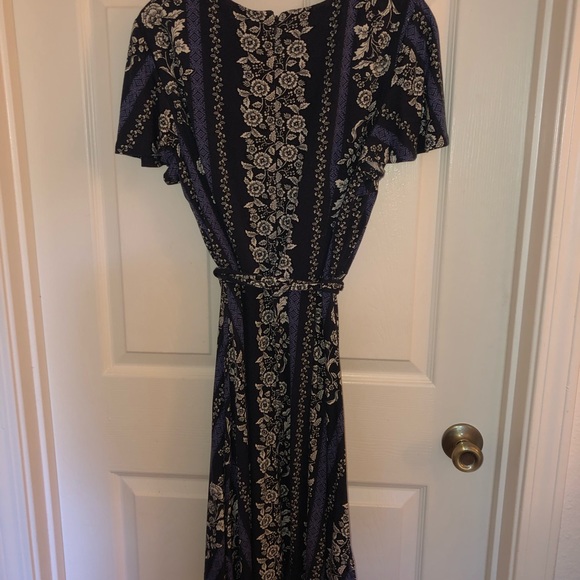 Loft V Neck Dress - Picture 1 of 3